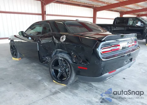 2019 Dodge Challenger Sxt z USA, uszkodzony, nr VIN 2C3CDZAG6KH687439